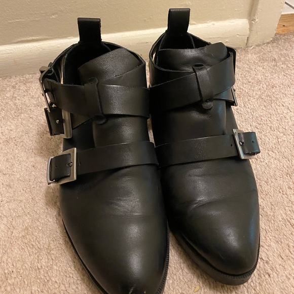 Shoes Bundle - Picture 3 of 6